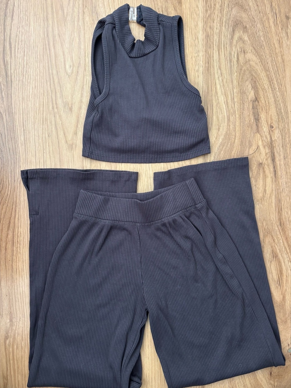 Tiger Friday Ribbed Sleeveless Crop Top & Wide-Leg Pants Set - Charcoal gray